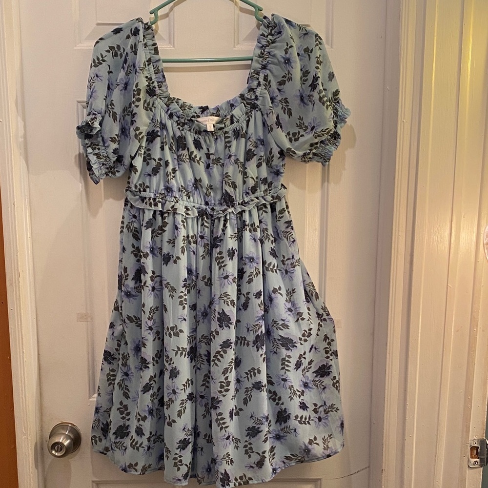Beyond words Light Blue Leaf Print Midi Dress